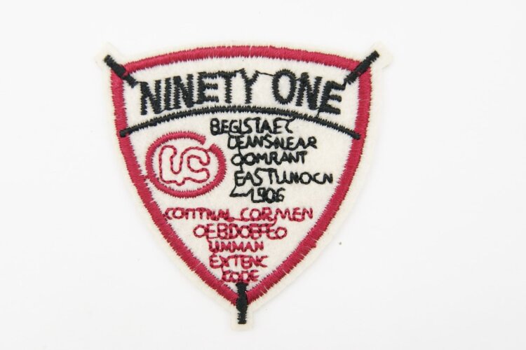 Термоаппликация, эмблема ninety one, 5.5х5см, белая (01579)